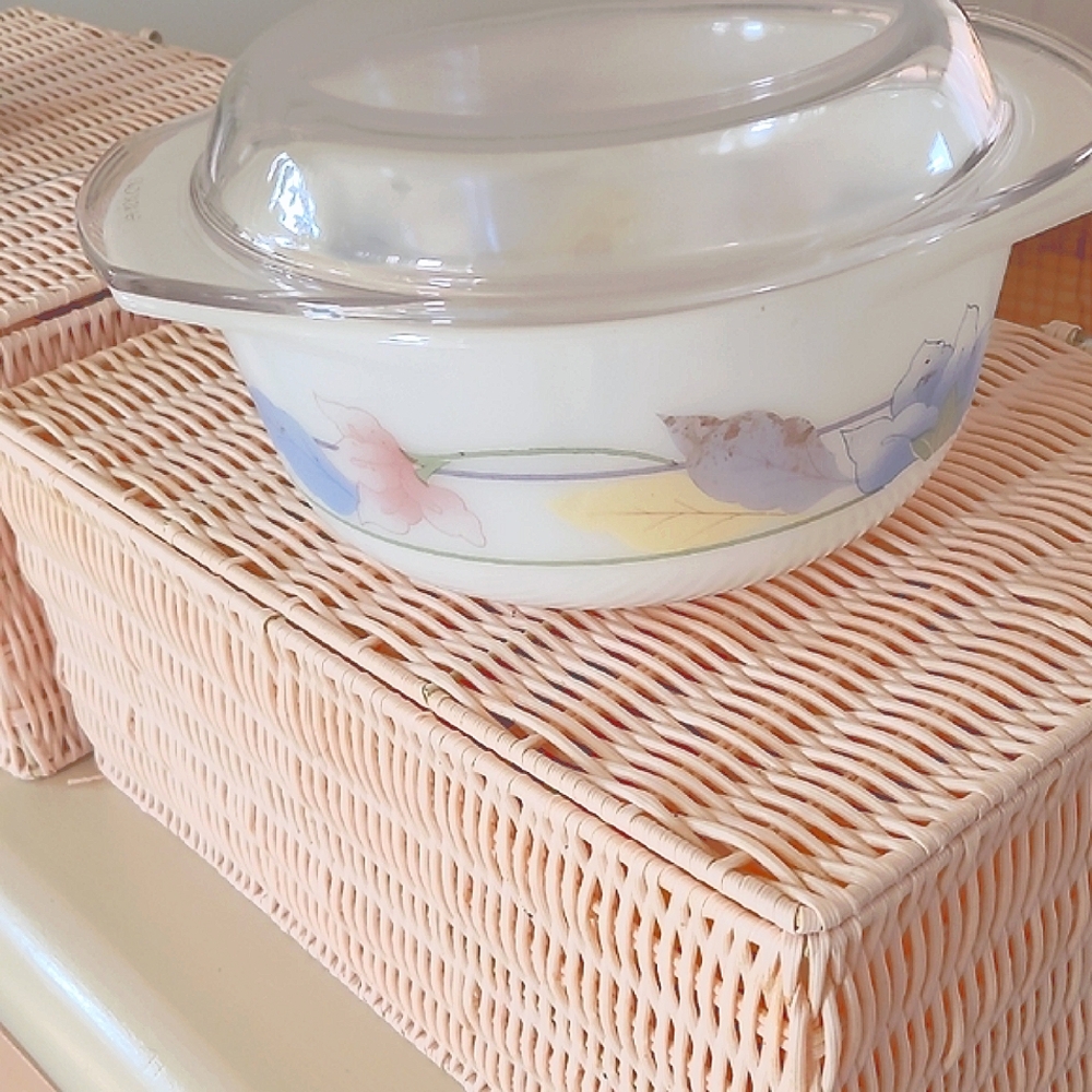 White and Blue Glass Cookware Dish with Lid